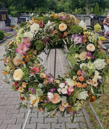 Trauerkranz bunt