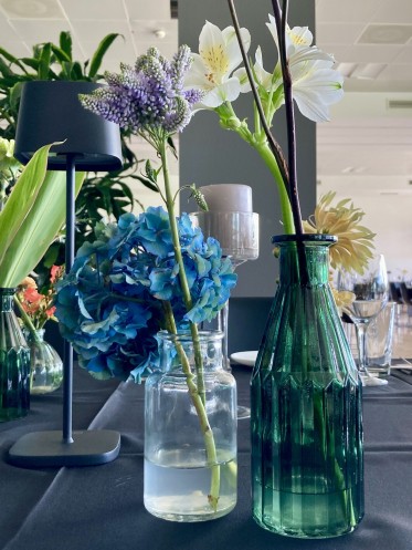 IMG_6533Tischdekoration in Corporate Design Farben